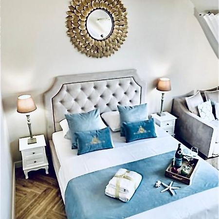 Apartamenty Kamienica Arte 5 Устка Екстер'єр фото