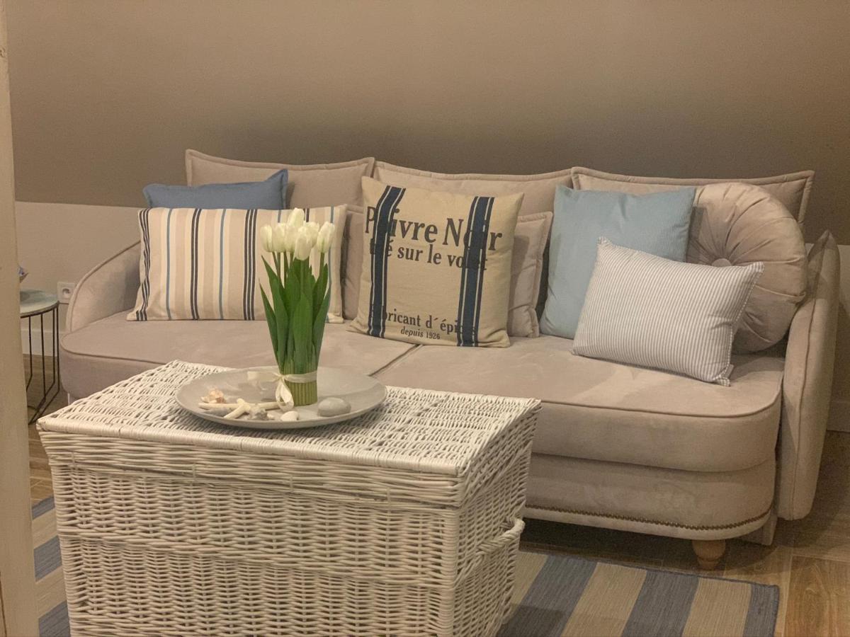 Apartamenty Kamienica Arte 5 Устка Екстер'єр фото