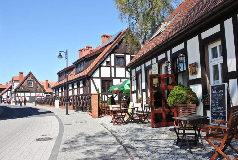 Apartamenty Kamienica Arte 5 Устка Екстер'єр фото