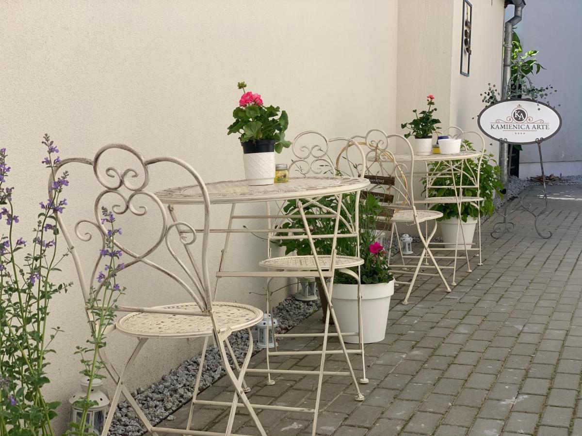 Apartamenty Kamienica Arte 5 Устка Екстер'єр фото