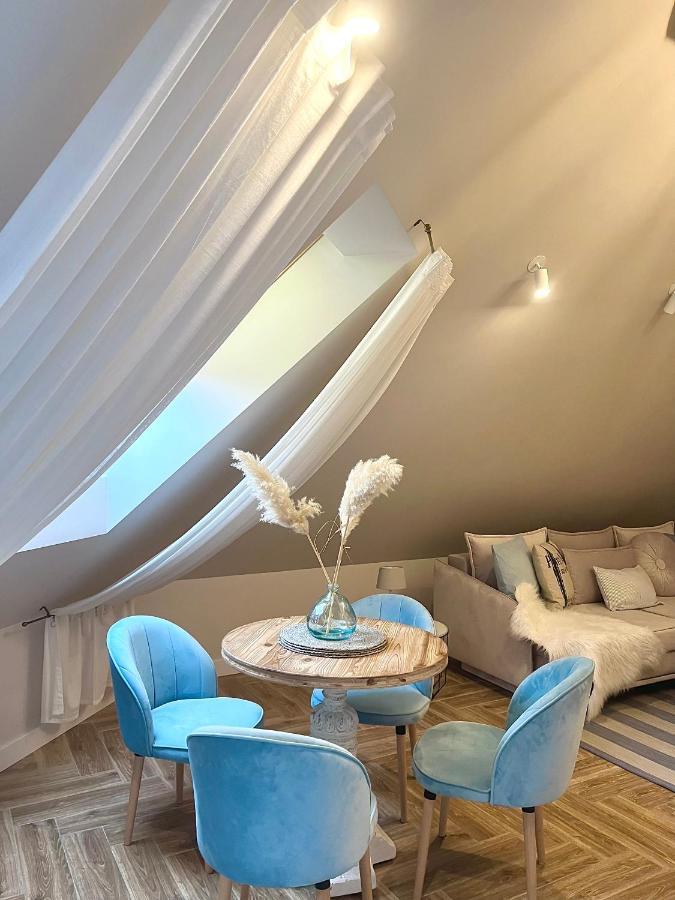 Apartamenty Kamienica Arte 5 Устка Екстер'єр фото